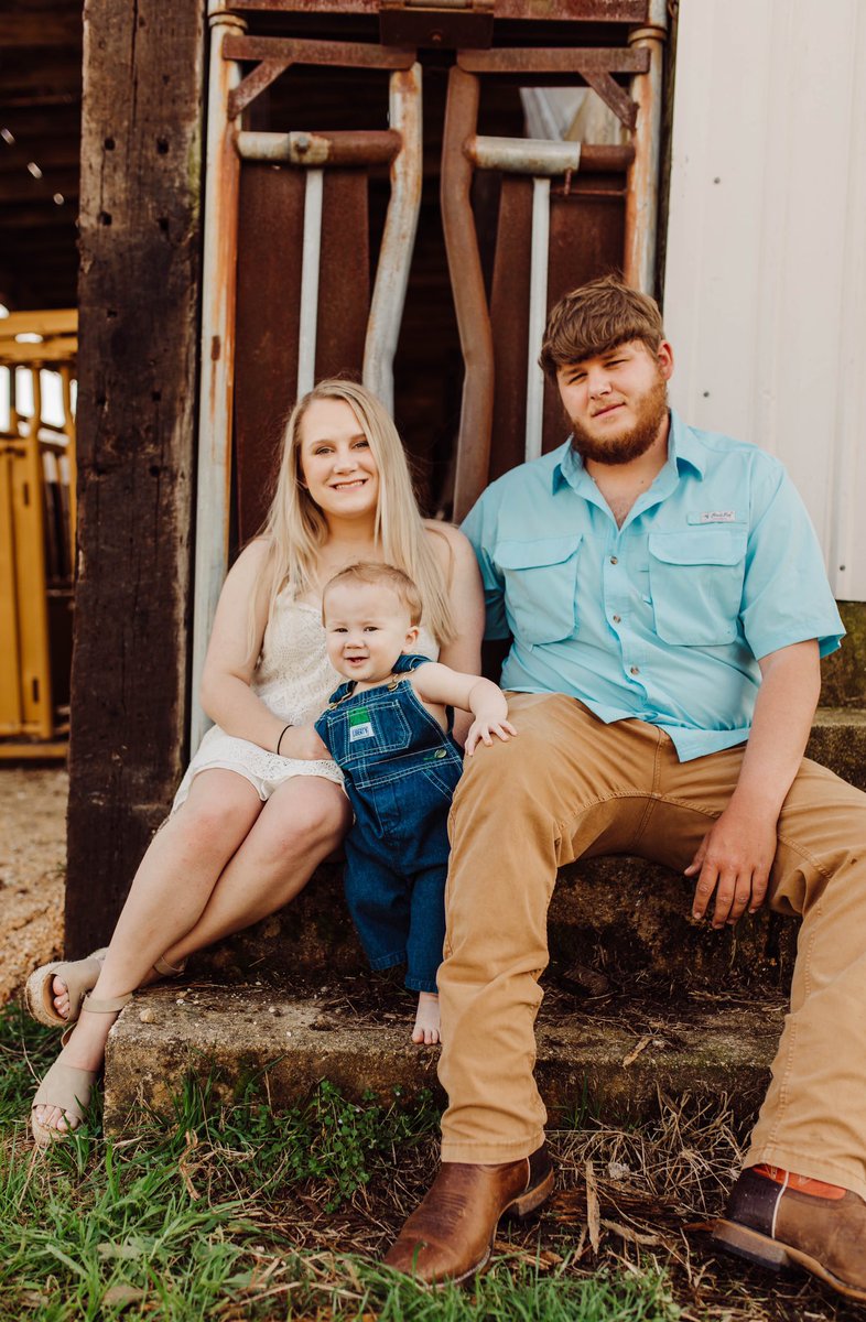 angeldanielle13's tweet photo. just a little family update ❣️ https://t.co/YNVxxaf050