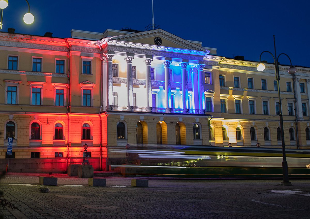 Jubilate! Today we celebrate Nordic Day in all Nordic countries. Government Palace  in Helsinki is illuminated in different Nordic flag colours to honor the event. The Nordic Council of Ministers is also celebrating its 50th anniversary in 2021. https://t.co/fYcDf7Mi9k