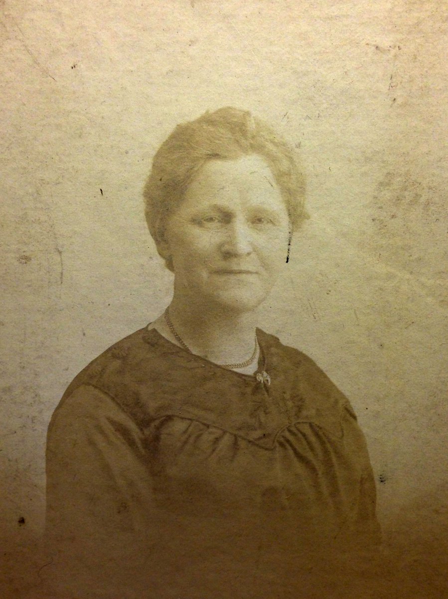 ConsettWorks's tweet photo. We are delighted to bring you this fantastic #Consett Story: 

A life in letters, written by Edward (Ted) Smith from his adopted home in New Zealand back to his great niece Vanessa in the UK on his early years in Consett &amp; as an apprentice at the Works:

https://t.co/Uzsg3v1G6B https://t.co/JopDM1yZa7