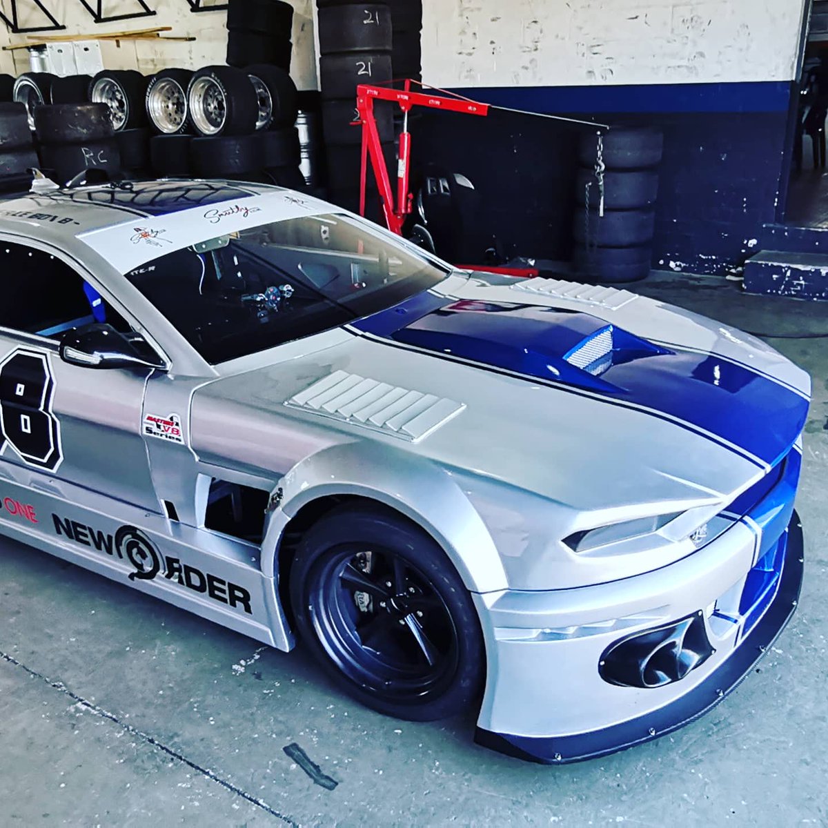 Estilo_Ind's tweet photo. Welcome to the races!! V8 Masters 🤟🏻🤟🏻

Thank you Sander Le Bon for your support! 

Racing Stripe and Decals 👌🏻

For all your branding solutions please do not hesitate to contact us.

Office
021 981 9944
Mobile
079 523 7001
Email
Sales@estiloindustries.co.za https://t.co/eK2wFbeQLD