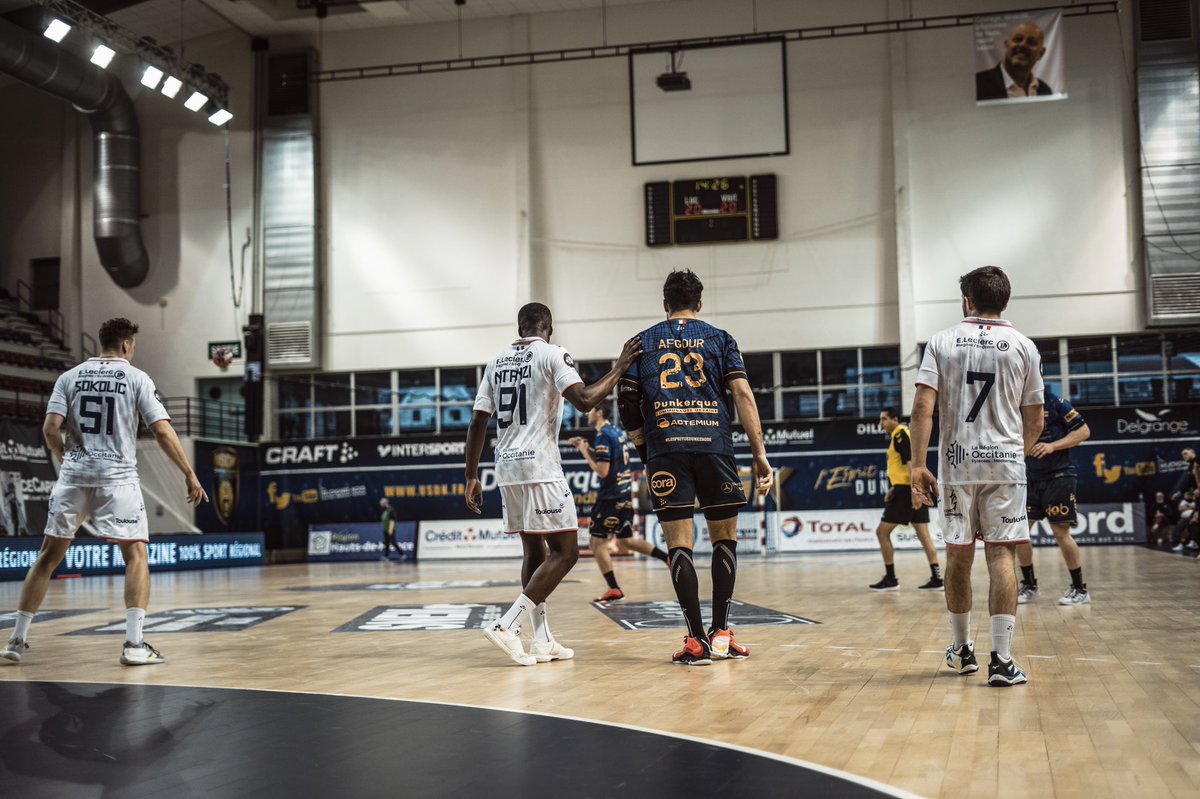 USDKDunkerque's tweet photo. Les derniers instants auront été fatals, nos Dunkerquois chutent d'un petit but (26-27). 🔵⚫
#DUNTOU https://t.co/S3hcBZy6oz