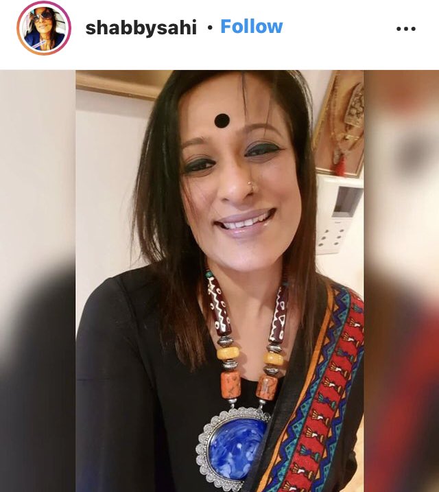shabbysahi's tweet photo. shabbysahi Wow!!!
Almost three decades of wearing kajal and NOW I discover the best kajal-hack in the world! 🙈
Moral of the story : you may think you know it well ...
#kajrarekajrare #kajal #kohl #NOTeyeliner #desi #sari #ethnic #makeuphack #desitouch #mua #shabnamsahi https://t.co/Ig88ay9y2L