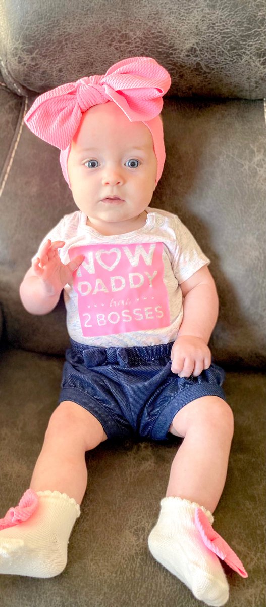 Kmaree697's tweet photo. I freaking love being a mommy to not only 1 but 2 insanely beautiful babies https://t.co/ebjNoSnUAm
