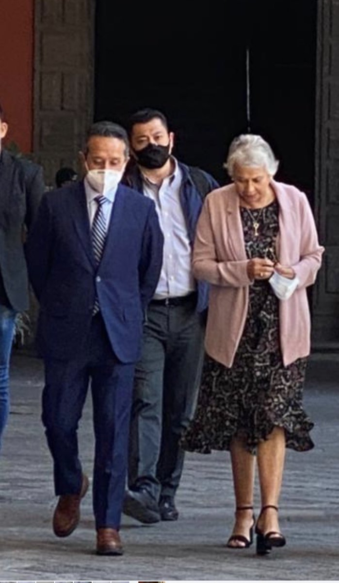 Acompañé al Presidente <a href="/lopezobrador_/">Andrés Manuel</a> , Secretaria <a href="/SEGOB_mx/">Gobernación</a> <a href="/M_OlgaSCordero/">Olga Sánchez Cordero</a>, Fiscal <a href="/FGRMexico/">FGR México</a> Alejandro Gertz, Fiscal <a href="/FEPADE/">FEPADE</a> José Agustín Ortiz Pinchetti y Gobernadores <a href="/CONAGO_oficial/">CONAGO</a>, en reunión en Palacio Nacional para compromiso por la Democracia. #JuntosSaldremosAdelante