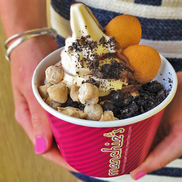 MenchiesWindsor's tweet photo. Share your springtime Menchie’s mix with us in the comment below! #Menchies 
#FrozenYogurt #Froyo #SweetTreats #Dessert #FrozenDessert #FrozenTreats #MeTime #DessertLover #DessertTime https://t.co/LBucrZvYHH