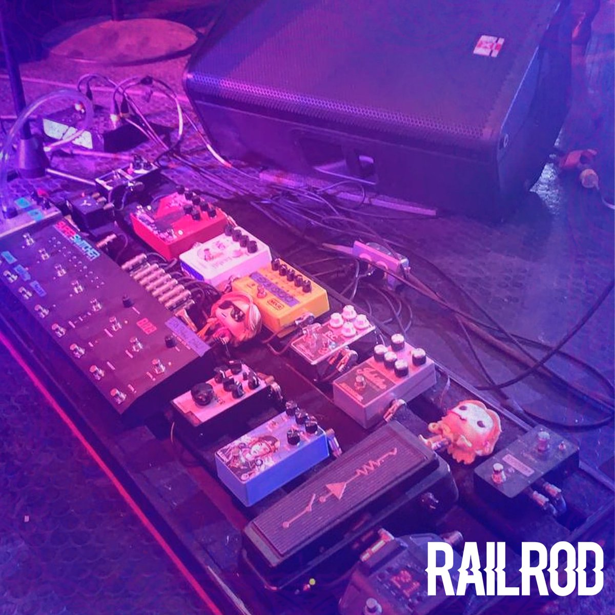 railrod_'s tweet photo. Les compartimos algo del Making of de ayer y solo resta decirles que ¡Estuvo de huevos!⚡🔥🎸🎶
#rock #music #makingof #concierto #hardrock #rockband #rockstar #guitar #streaming #railroad #esiatic #ipn https://t.co/p2l7cDdEOe