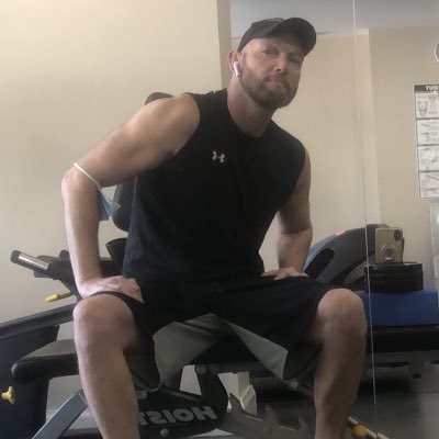 Thee Ryan V tweet media