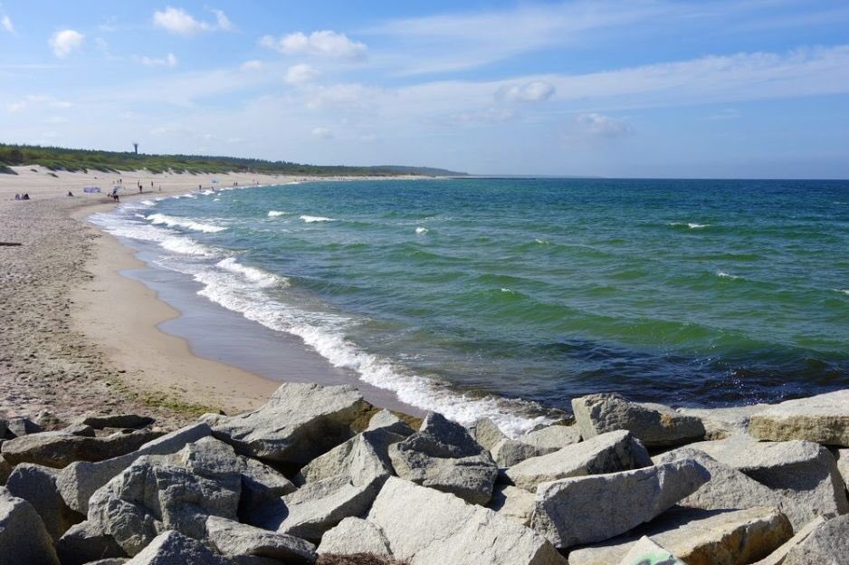 mysticmeance's tweet photo. Things to do in Poland: 

1. Leave https://t.co/7JH1MkYONd