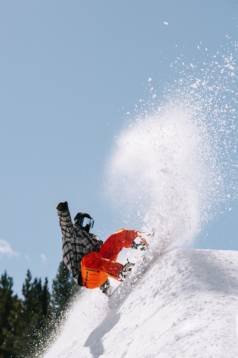 Out here making art 🌊

🏂: @chadotterstrom
📷: @deanblottogray 

@chadotterstrom will be out here teaching during Academy week #6! Sign up here 👉 bit.ly/21WoodwardCopp…

@woodward_snow @woodwardpeacepark 
@academysnowboardco 
#WeLiveThis #WoodwardCopper