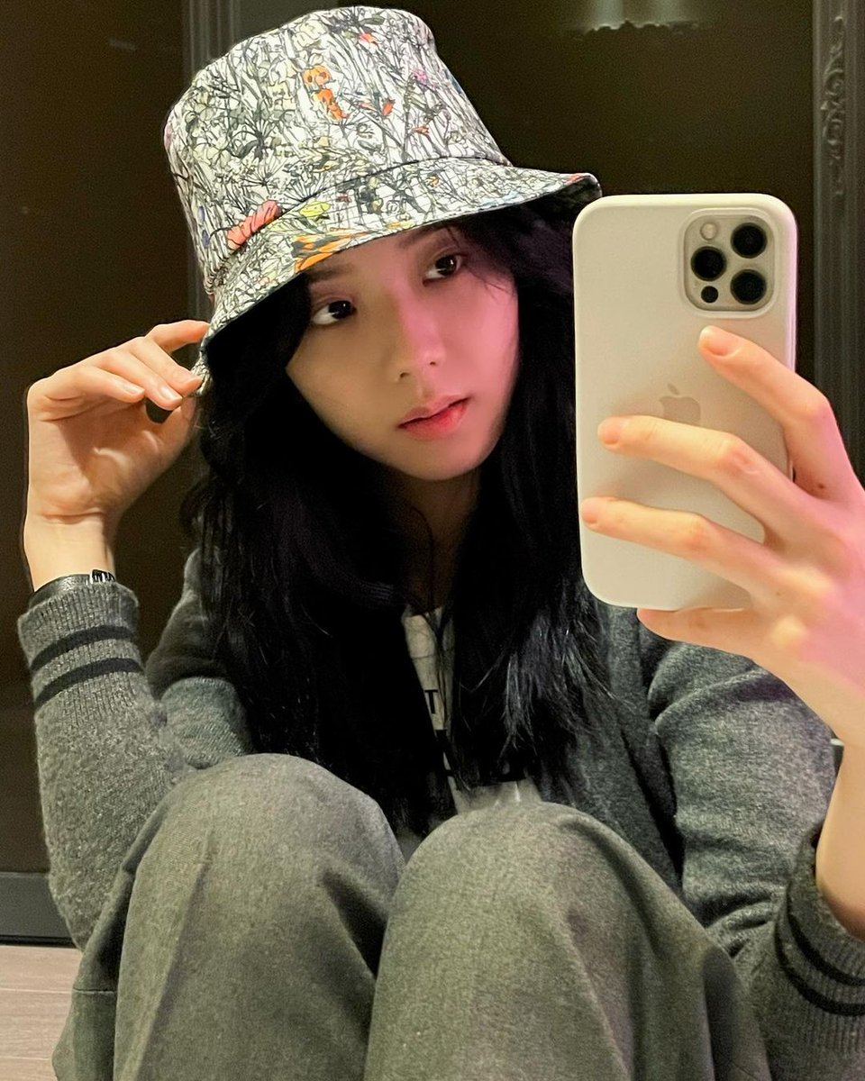 °∘ 𝘚𝘶𝘯𝘯𝘺 ✿ (@sunsetsym) on Twitter photo 