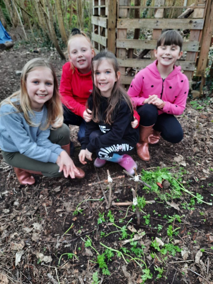 e_portchrist's tweet photo. Year 4 built their own Easter gardens in Forest School today. https://t.co/iYr5FqMel0