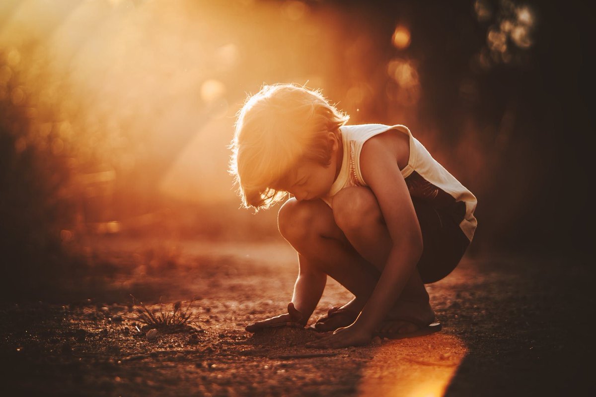 earlyplay's tweet photo. If we want children to flourish, to become truly empowered, then let us allow them to love the earth before we ask them to save it. ~ David Sobel https://t.co/SoSkCo216j
