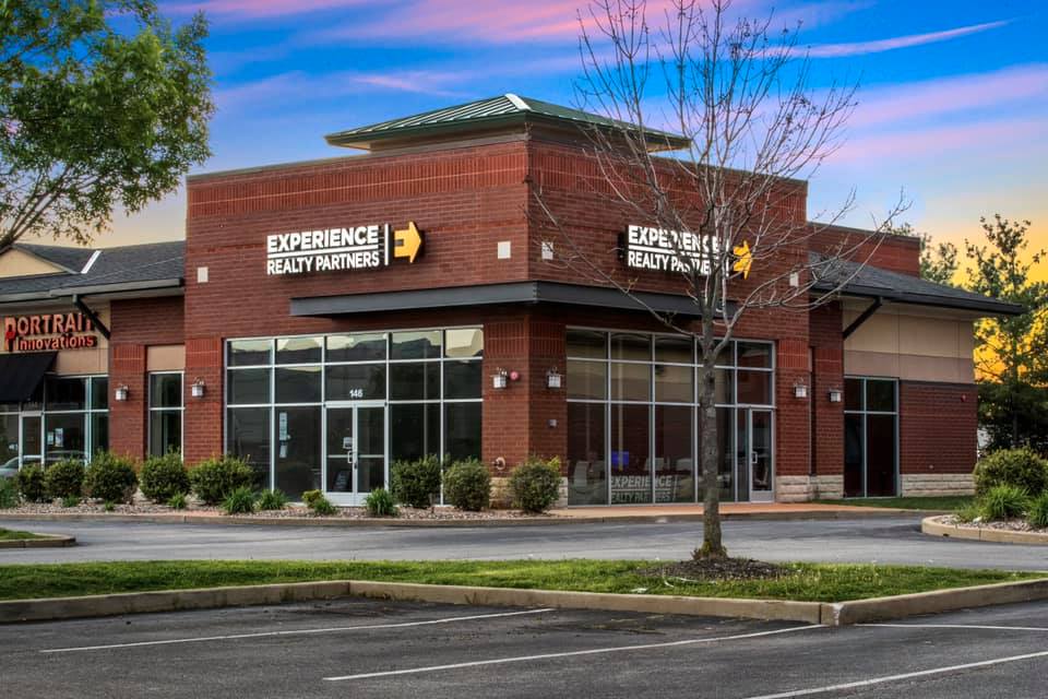ERPHomes's tweet photo. I had a blast speaking with @SpringfieldNL! If you’re interested in buying or selling a home, the Experience Realty Partners team is here to help you navigate this “Wild Wild West” Missouri market! 🔒 #dreamhome #keepdreaming #stlrealtor #stlhome

https://t.co/iTLP1vBnKn https://t.co/Ye2SReGL6l