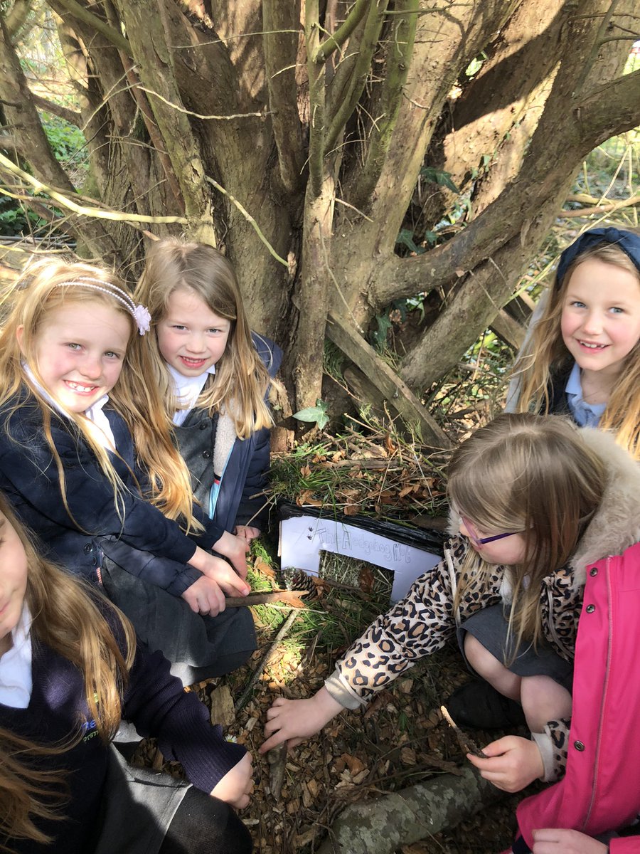 BegbrookAcademy's tweet photo. This week Year 2 are geographers, learning about ways we can combat habitat destruction... 💪🏻 Today we created hedgehog houses !! We can’t wait to check back and see if they’ve been visited! #rubypower #habitats #wearegeographers https://t.co/vLuqLQax4p