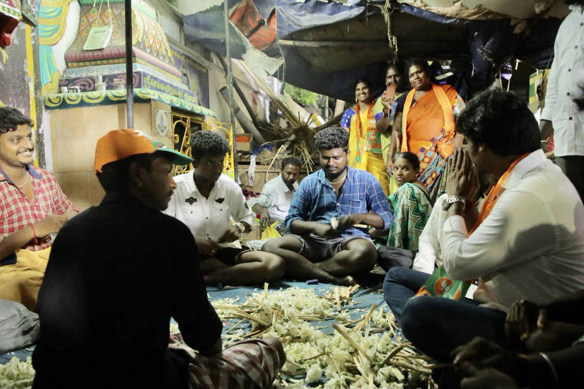 VinojBJP's tweet photo. Conversed with young friends  preparing Malas for the temples in around #harbour. This area has some of the highest number of the oldest temples in #chennai which are not maintained. Time to save our temples. @blsanthosh https://t.co/0mDQOAHsda