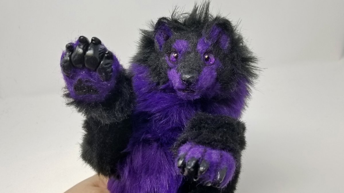 Wajas's tweet photo. Completed a new pupper!
#artdoll #doll #wolf #furry #fursona #posable #fauxfur #wajas https://t.co/P8WPBrdeVu