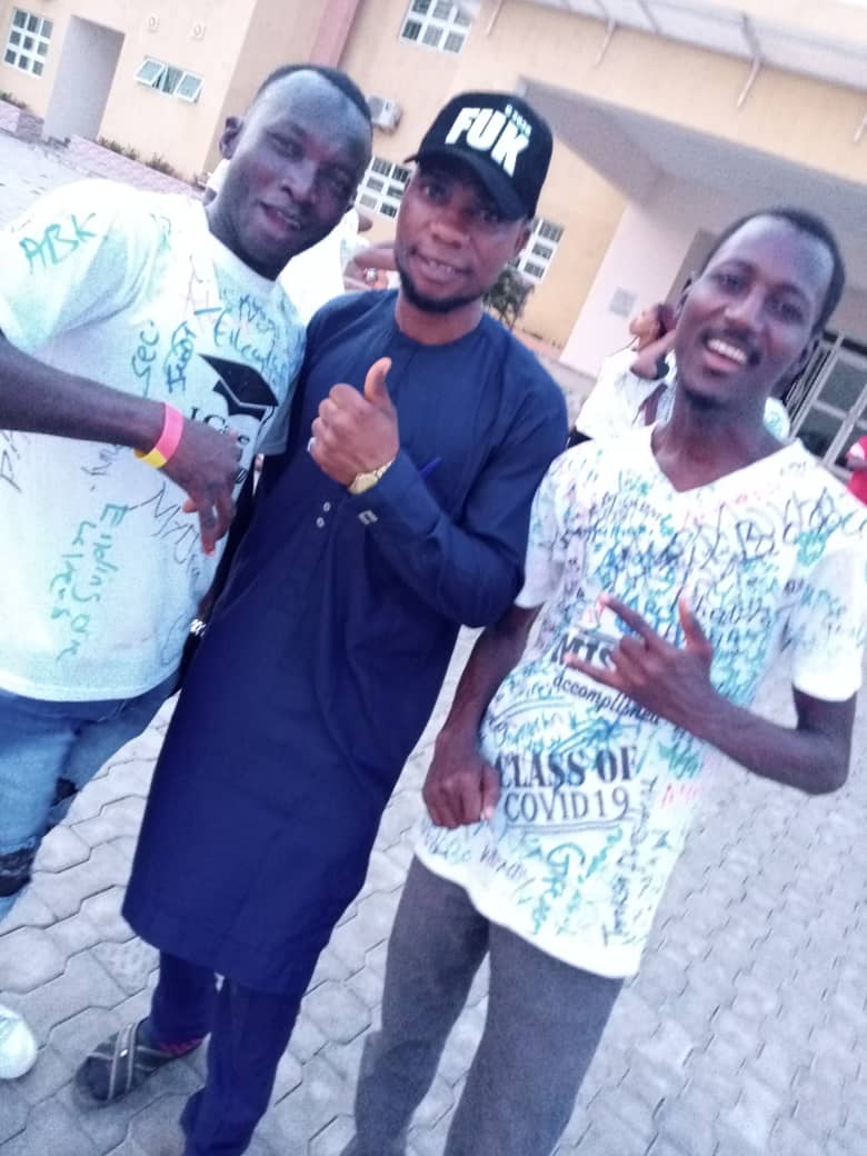 raziudeeni's tweet photo. The road to success is not always an easy one. I am much blessed to have spent these four years with the most amazing set of classmates. #Erudites #Fuk #Kashere #Fukerudites #classof2020 #ClassofCovid19 https://t.co/jTuYplM934
