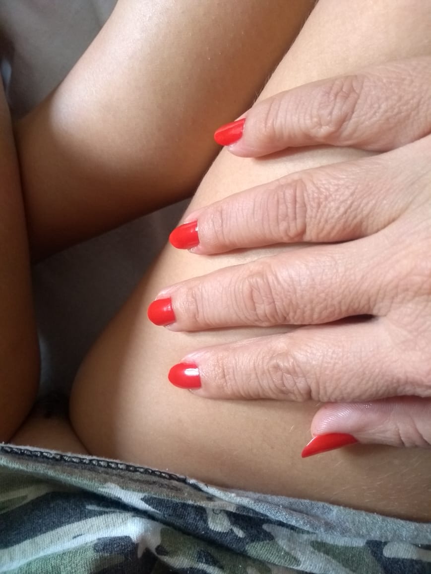 MadameExtase's tweet photo. Gostaram das unhas? https://t.co/QAVNw1BcWE