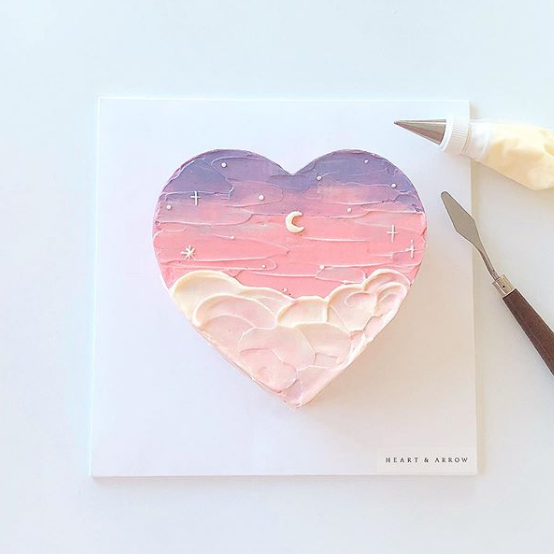 Heart &amp; Arrow sky cakes 🌙✨