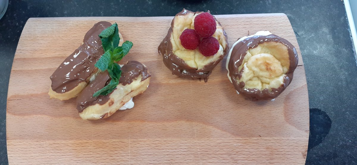 ROYDSdt's tweet photo. Perfect profiteroles from year 9 today, showing mastery in the art of choux pastry 😊 #dreamingbig #bakingtheworldabetterplace https://t.co/zWOmpx5awl