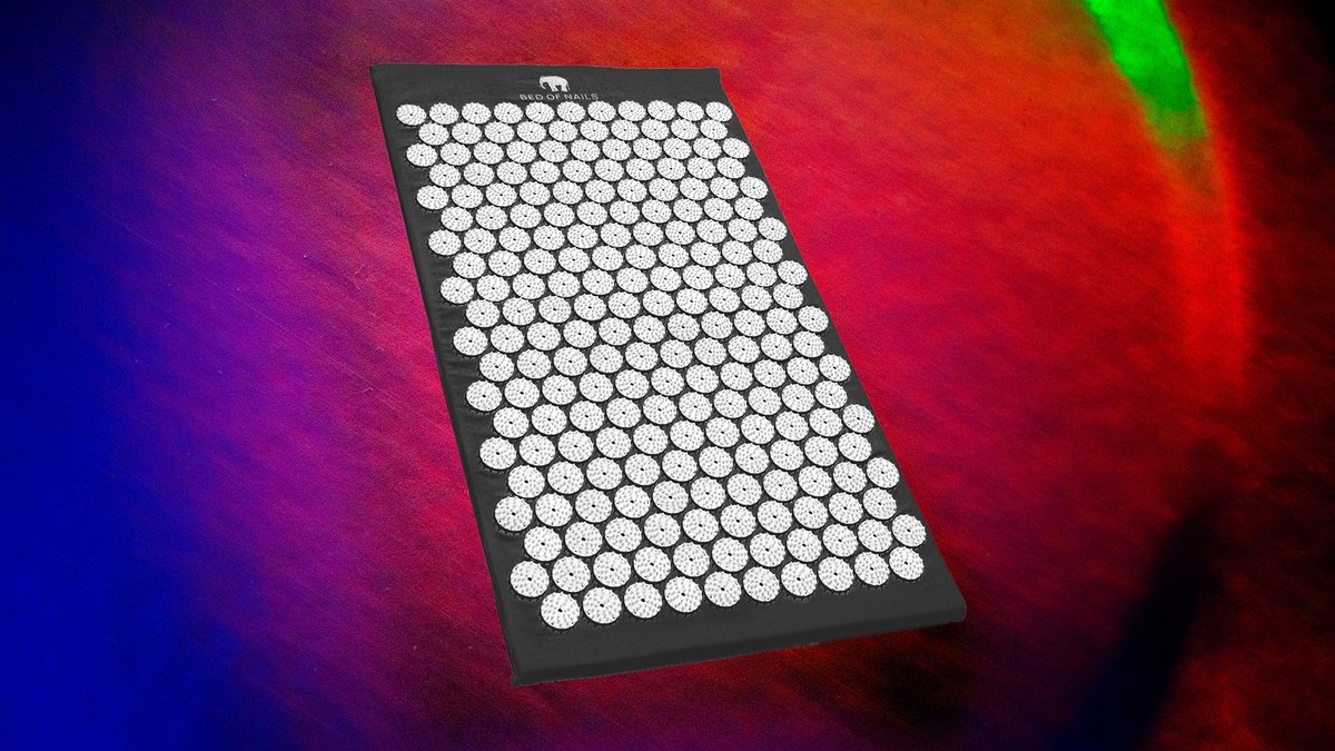 A Bed of Nails Acupressure Mat is a cure for all your WFH ailments… seriously ~ <a href="/BritishGQ/">British GQ</a>  buff.ly/3vZDH1R 

#bedofnails #WorkFromHome #acupressuremat