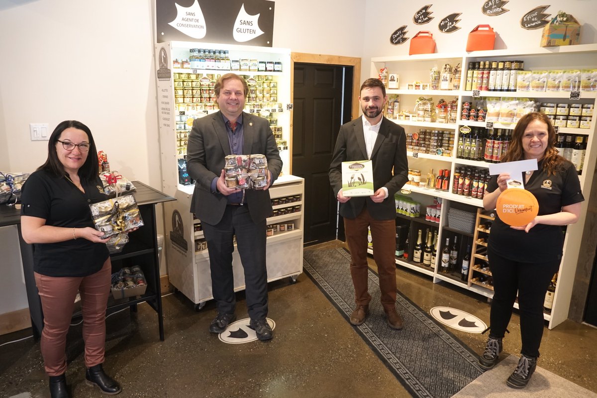 MRCMemphre's tweet photo. La MRC de Memphrémagog et Créateurs de Saveurs Cantons-de-l’Est s’unissent afin de mettre en valeur les produits agroalimentaires de la région de Memphrémagog. 
https://t.co/YKNz4GtNQy https://t.co/JlpWzXlzlr