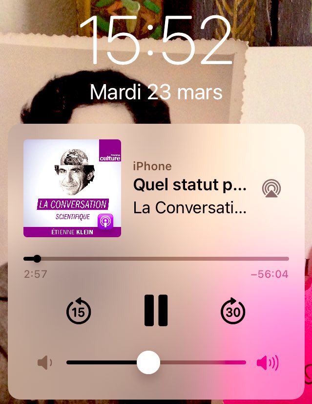 Lilibeth_RL's tweet photo. J’excelise sur fonds de conversation scientifique. Merci le service public. Merci @EtienneKlein ✨ https://t.co/albBTa12wX