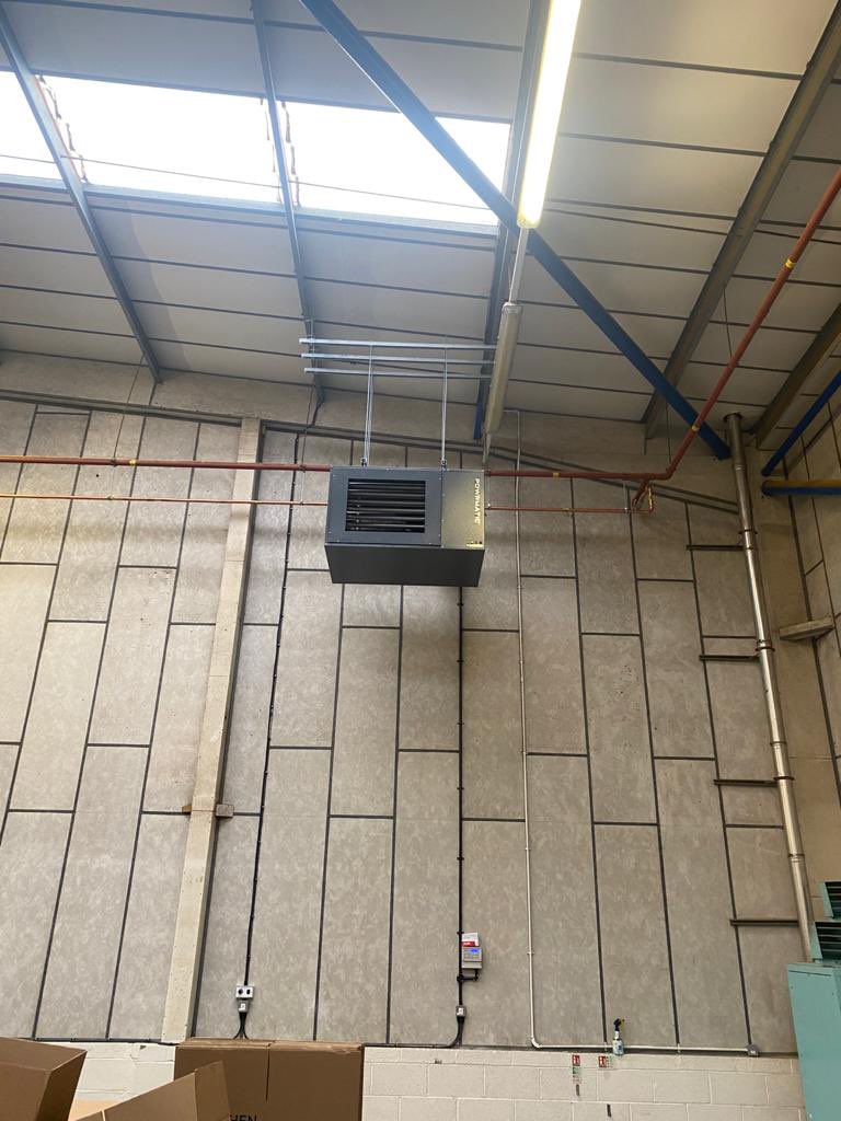 DruggittHarding's tweet photo. We upgraded the Heating in one of our good clients warehouses recently. Installation of Two Heaters with controllers and Six low velocity destrat fans with controller. Electrics done by @IES__LTD👌🏼💯
#DandHGroup #Druggittandharding #ChristopherDunphyEcclesiastical #FamilyBusiness https://t.co/QaIv4INdns
