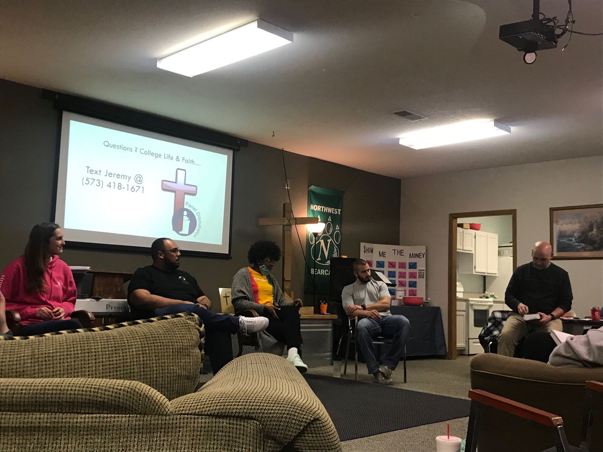 Last week at CCH our panel of graduates and alumni were awesome at answering our questions! We hope to see everyone tonight for worship as Trent brings the message on serving the world!