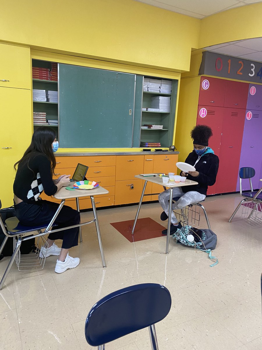 mrsmeyerstp's tweet photo. It might not look normal, but at least CC1 students got to teach each other instead of “invisible preschoolers”. They had so much fun doing it! https://t.co/KMMcPZvQsF