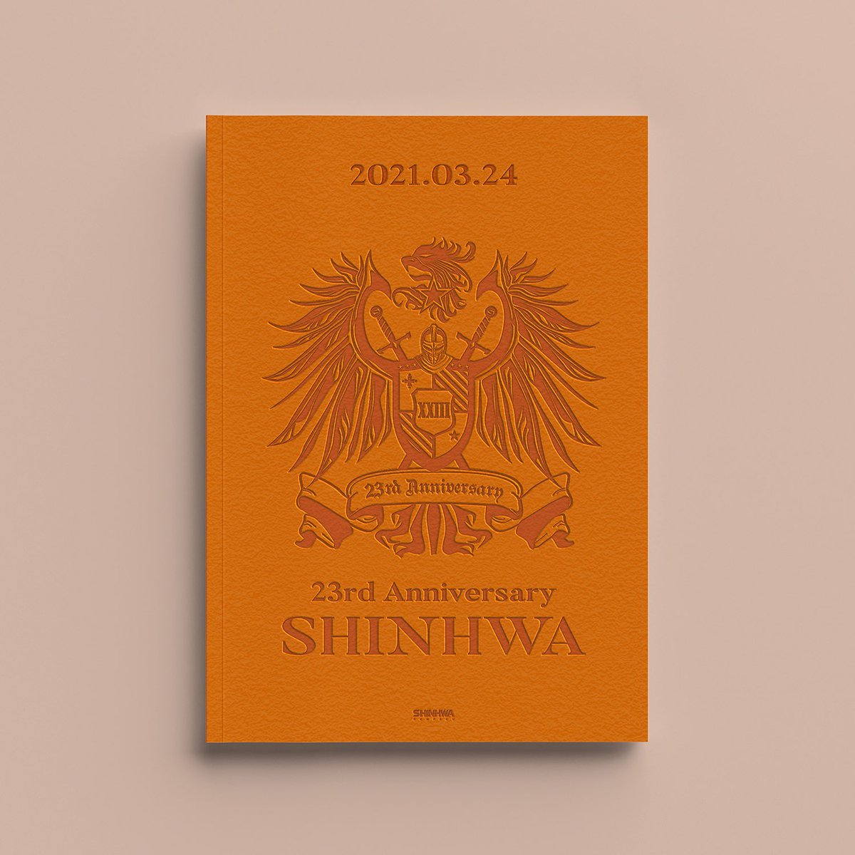 ShinhwaCompany's tweet image. SHINHWA 23rd Anniversary🍊

한해 한해 시간이 지날수록
점점 굳건해지는 나이테처럼
작년보다 더욱더 돈독해진
신화와 신화창조의 23주년을 축하합니다🧡

#신화 #SHINHWA
#23RD_ANNIVERSARY
#신화23주년 #신화창조
#SHINHWA_CHANGJO
#에릭 #이민우 #김동완
#신혜성 #전진 #앤디