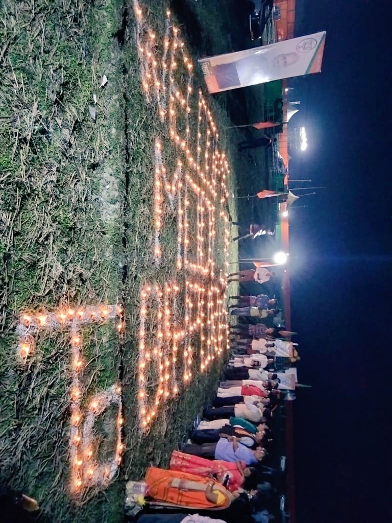 pallablochandas's tweet photo. Assam is celebrating Diwali today!
Bihpuria illuminated with hundreds of earthen lamps to welcome Adarniya Prime Minister @NarendraModi Ji.
#ModimoyAsom https://t.co/iQJ1VmKadH