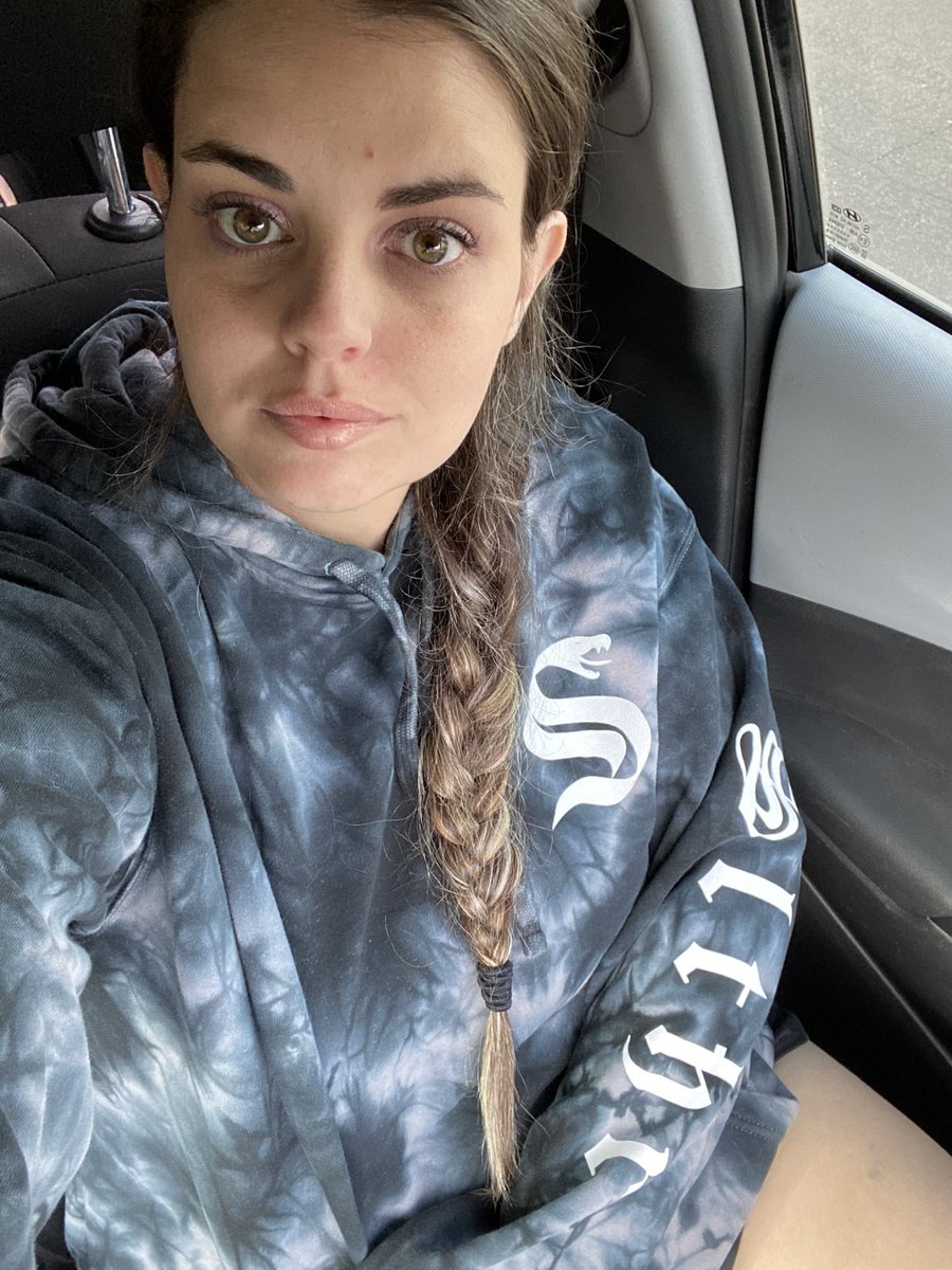 jes_62's tweet photo. Another @RandyOrton, but this time itβs a hoodie from #Slthr π #WMTShirtChallenge https://t.co/MKbvqtKK0d