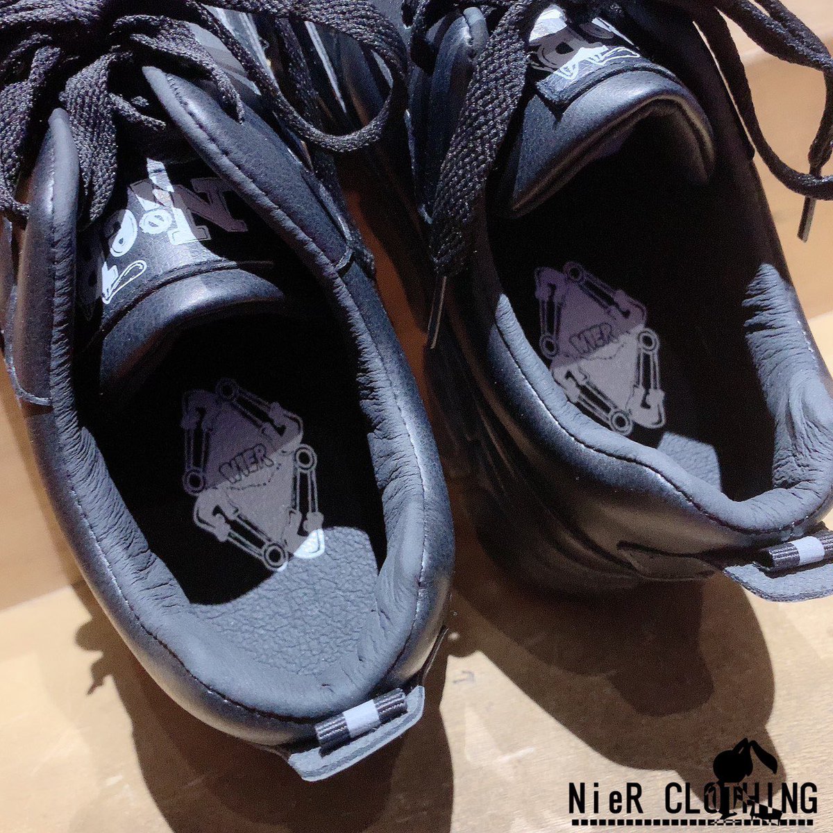 NieR_tokyo's tweet photo. 🎁本��〆切プレゼント企画🎁

こちらの当店オリジナルスニーカーを

🎁1名様にプレゼント🎁

世界に1点だけのスニーカーになります。
サイズは25cmになります。

◼応募方法
フォロー(@NieR_tokyo) &amp; RT
◼締切〆  本日24時

※鍵垢の方も対象内です。
是非ご参加ください🙇‍♂️🙇‍♀️ https://t.co/gtLnT6IbLa