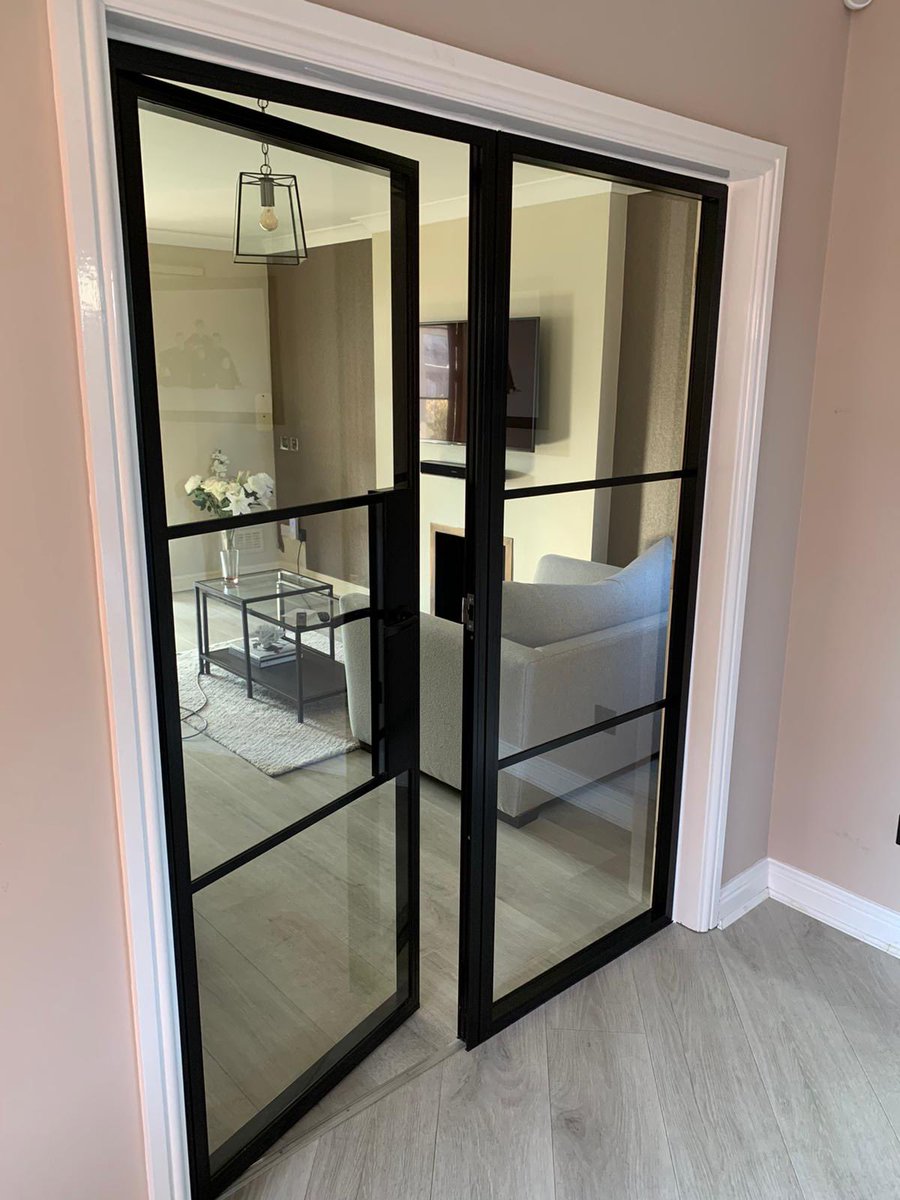 We absolutely love Internal Doors by @AlucoAluminium 😍