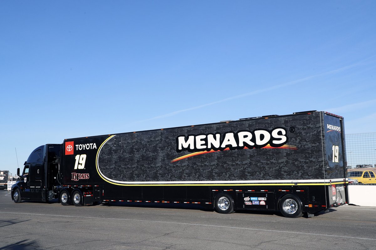 RandyFuller_'s tweet photo. @BrandonJonesRac's hauler driver at @JoeGibbsRacing does a great job of getting our No. 19 @MenardsRacing Toyota Supra from race to race and lots more. Looks pretty good driving down the highway, don't you think? #NASCAR @XfinityRacing @NASCAR_Xfinity https://t.co/BUpdK2ExMe