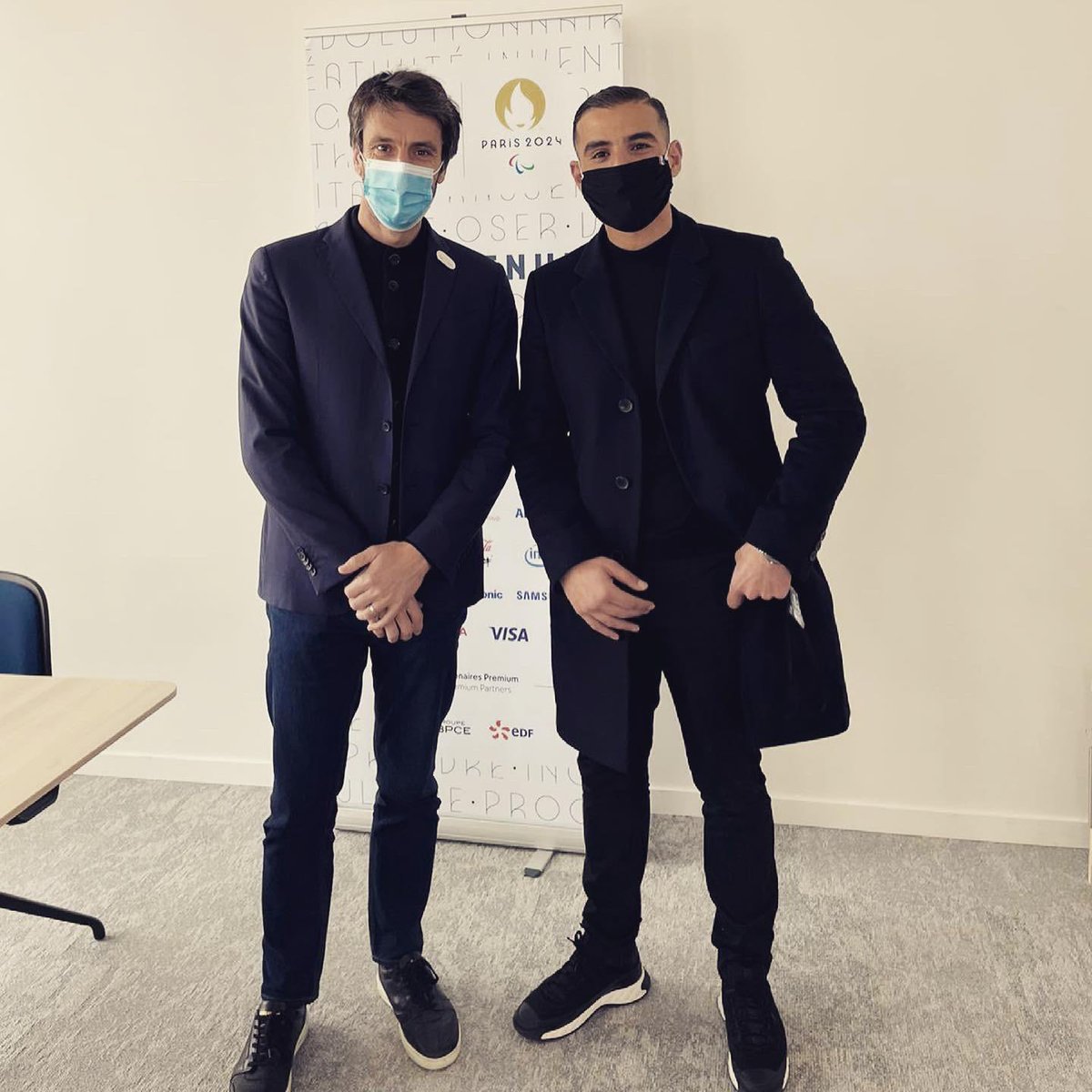 Fianso's tweet photo. Merci Messieurs 🤝 

@Paris2024 
@TonyEstanguet 
@slimanetirera 
#VilleDeSaintOuen

#EnsembleOnRêvePlusGrand 💪🏼 
#93EMPIRE 🔥 https://t.co/G0GtZjJXeg