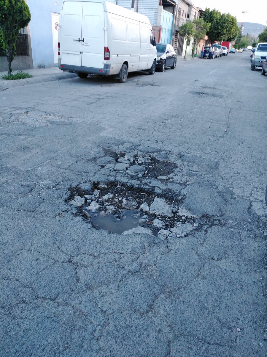 UpcopL's tweet photo. @thaisbabyboom @alfredo81072805 @alfredoplz @MD_H0_DrAaronFC @PRI_Nacional @AccionNacional Esta es la otra cara de San Luis Potosí. Algunas imágenes son de un municipio conurbado. Hay muchísimas calles en gps que no existen como tales. Le pregunto al @PRI_Nacional y @AccionNacional si ESTO ES DE LO QUE PRESUMEN Y SI ESTO ES SABER GOBERNAR? https://t.co/DDA3LROQ4n