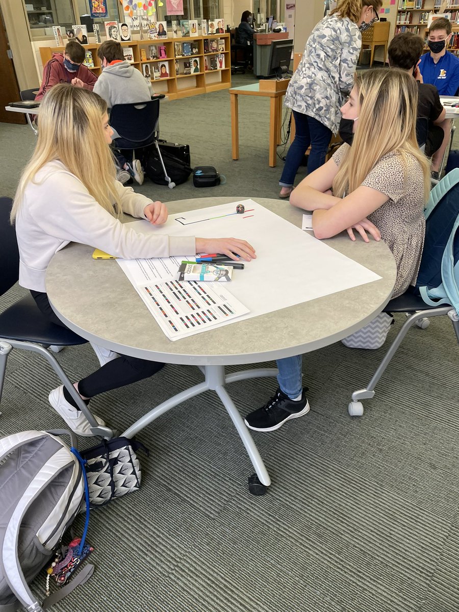 ClayCrawfordEdu's tweet photo. I appreciate @gaffbrown98 letting @cherritage and I use her @Ozobot to code our way through Romeo and Juliet. #favoriteproject https://t.co/0dAbeuHZ21