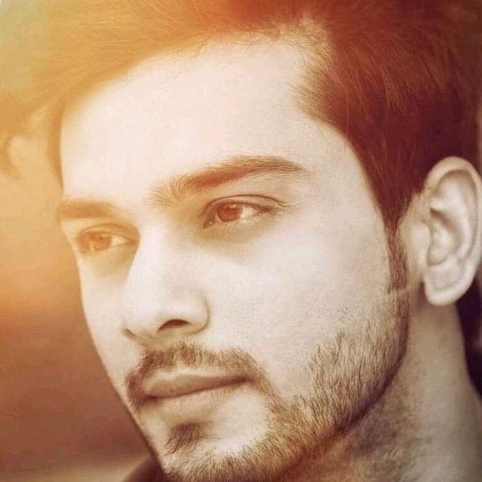 ThapaHma's tweet photo. #NewProfilePic https://t.co/8FBYufQ8Jt