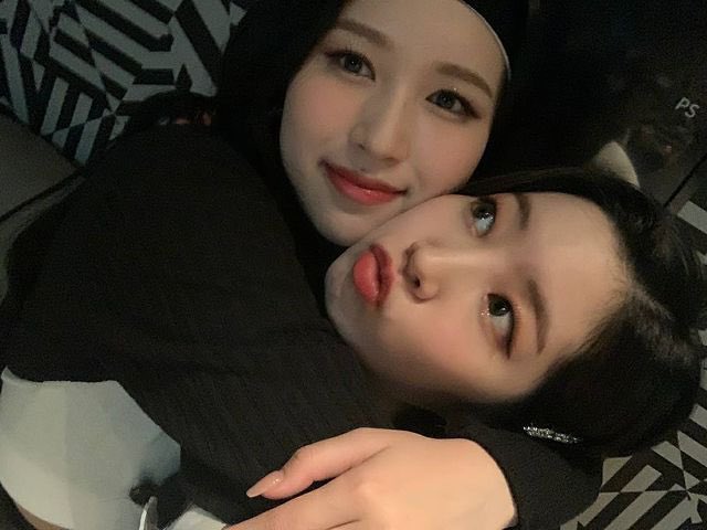 dubugloss's tweet photo. happy birthday angel! <3 

#HappyMinaDay 
#BlackSwanMinaDay
#봄에���는_원스의꽃_미나리 https://t.co/HWSZT3E0YT