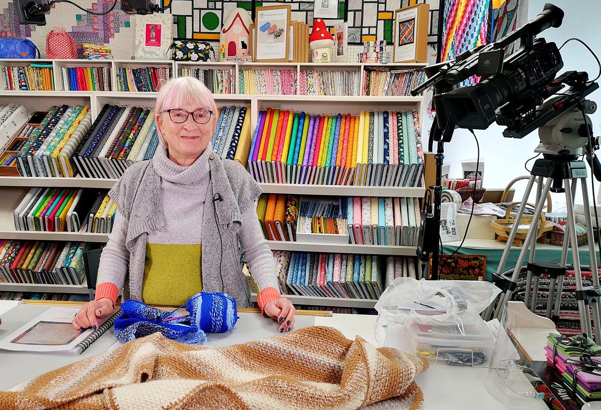 justhandsontv's tweet photo. We are having a brilliant day filming at @CreativeQuiltin with @janescrochet
The videos of the day will be coming soon, so keep an eye on https://t.co/D1JuYgz3wA! #video #onlineclasses #crochet #crochetclasses #crochetlove #crochettutorial #crochetinspiration #behindthescenes https://t.co/jUmUrVe7oH
