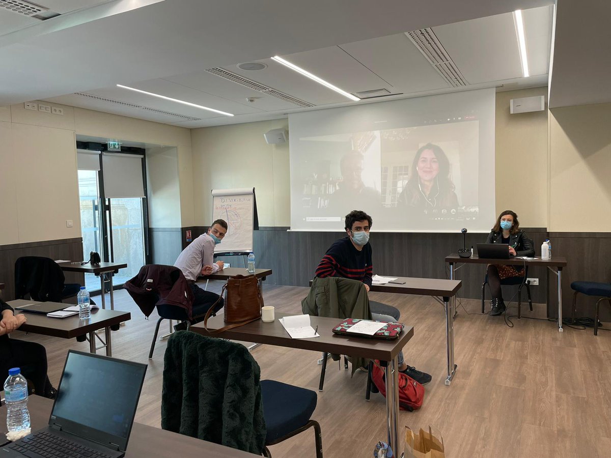 Audencia_MS_MCI's tweet photo. #LEX : Cette après-midi @AntoineBlanchys président de la FrenchTech à Lisbonne était aux commandes ! Il a pu prodiguer ses conseils aux futurs entrepreneurs du #MSMCI, et sa vision de ce métier en France et en Europe ! https://t.co/b0WHQjlex6