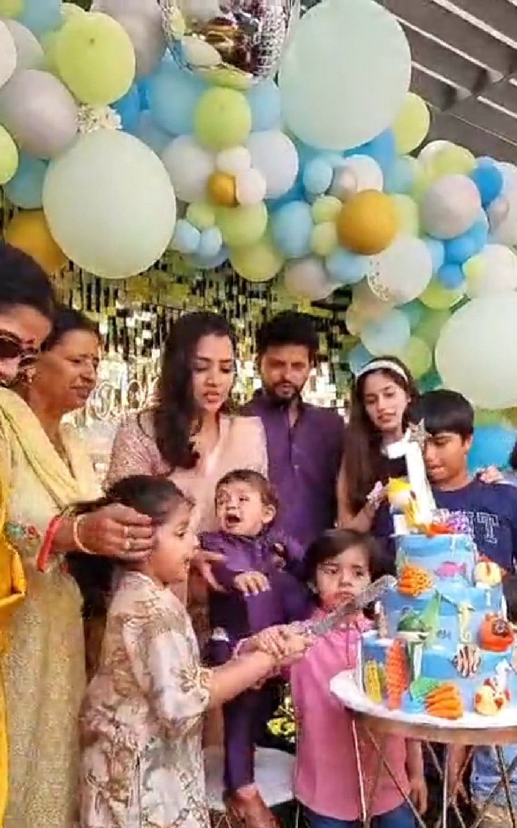 susmita_0303's tweet photo. The happiest moment for them...
The first birthday celebration of #RioRaina
Adorable and cute and sweet baby...
Just completed one year and with this turn he give a gift and which is his father's reply ... And I am too happy for you #RioBaby
#HappyBirthdayRioRaina
@ImRaina https://t.co/RqlgdlEY6h