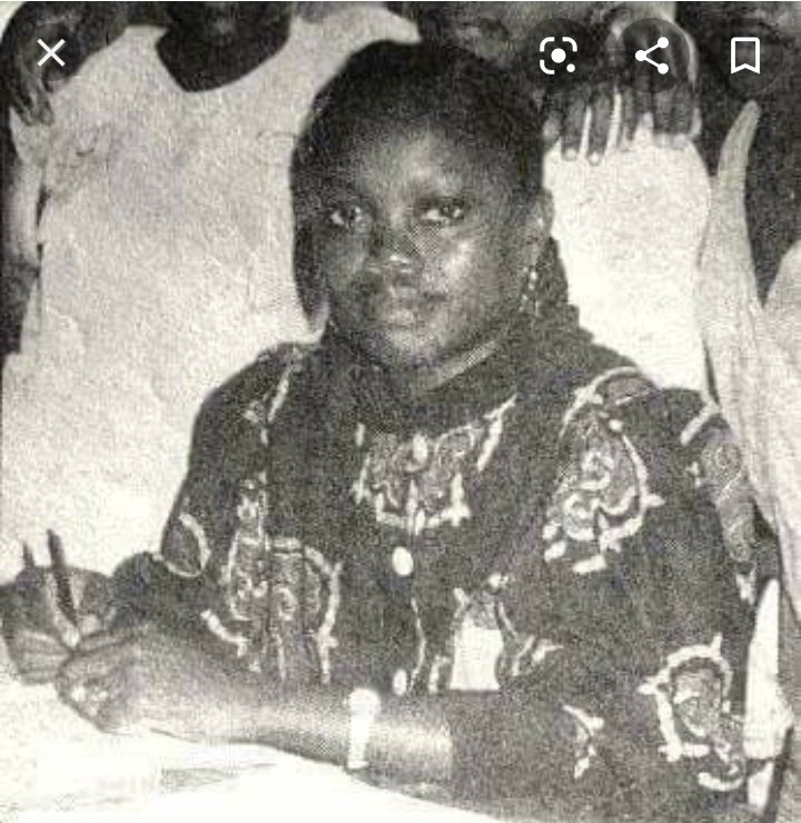 Akewa7's tweet photo. #Gabon #Dictature 23/03/92- 23/03/2021,29 ans que l'enseignante #MartineOulabou a été lâchement assassiné lors d'une manifestation pacifique pour une meilleure école #Gabon aise.29 ans après, aucune enquête,et les mêmes problèmes persistent voire ont empirer

@libe
@leJDD
@lobs https://t.co/JzRjQ0ee7b