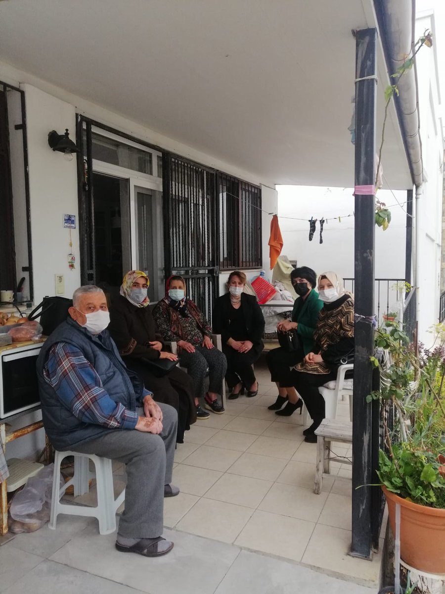parti_bodrum's tweet photo. Sizler geçmişimizin tecrübelerini bugünlere aktaran, milli kültür ve değerlerimizi yarınlara taşımamızı sağlayan toplumsal hayatımızın en kıymetli hazinelerisiniz....
#Yaslilarhaftasi 
@akpinar_sevda 
@aysekesir https://t.co/70cJgtQZTr