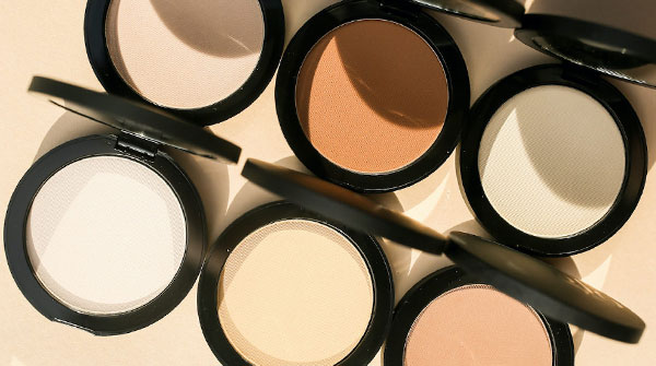 Pressed Base powder foundation nourishes, corrects and protects skin with an antioxidant blend of Vitamins A, C, E and Green Tea Extract.

#gloskinbeautyuk #pressedbase #postpeel #skincaree #crueltyfree #gentlemakeup #mineralmakeup #makeup