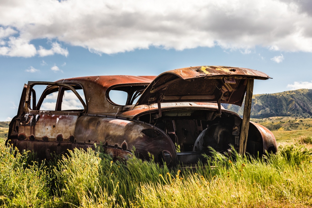 AOV_Photo's tweet photo. An rusting classic car found near the wild flower fields of Carrizo Plain National Monument, California.
#aovphoto #travelphotography #explore #california #carrizoplain #californiaroadtrip #rustingaway #rustinginpeace #abandoned #abandonedplaces #oldcars https://t.co/EUSpryST7A