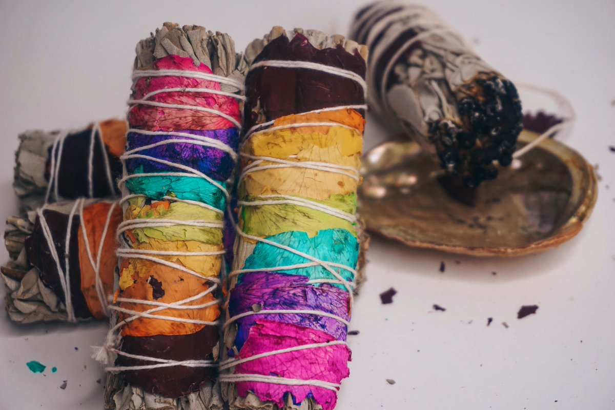 Pat_Von_D_'s tweet photo. Cleanse Cleanse Cleanse!! A Reminder To Smudge Yourself And Your Environment More Products @LeoTwentyTwo https://t.co/olJcExJgoW