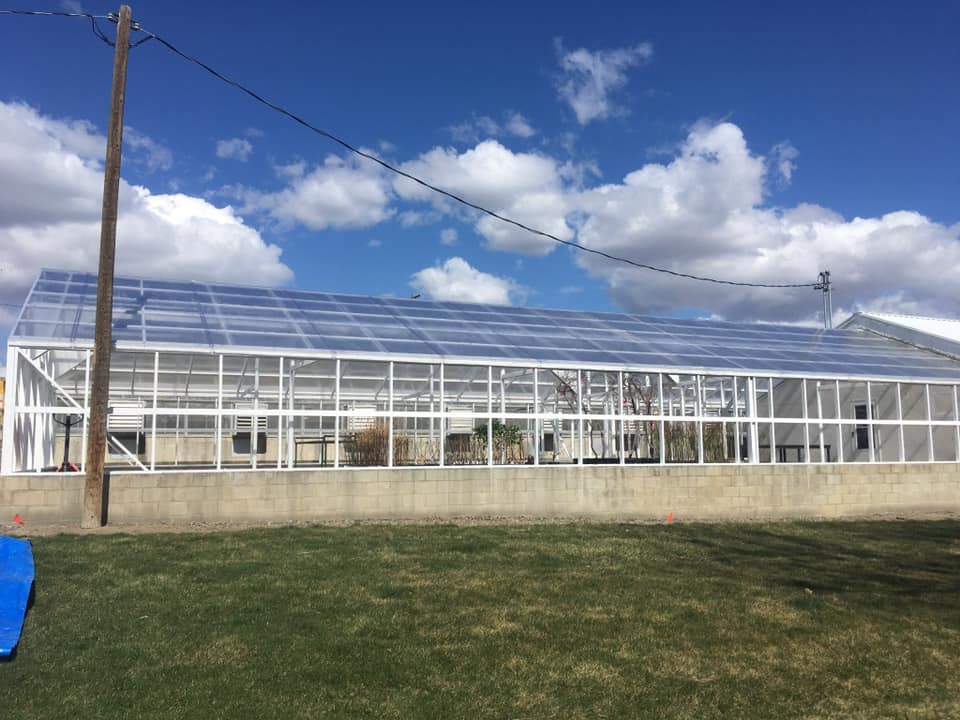 clean_plant's tweet photo. The roof is on! Expanding our facilities to meet our industries' growing needs is a top priority at @clean_plant. Our team has been working hard the last couple of years to make the NW center one of the best. 
#cleanplantmaterial #cpcpnw #virustestedplantmaterial #plantclean https://t.co/bYywsRhbQn